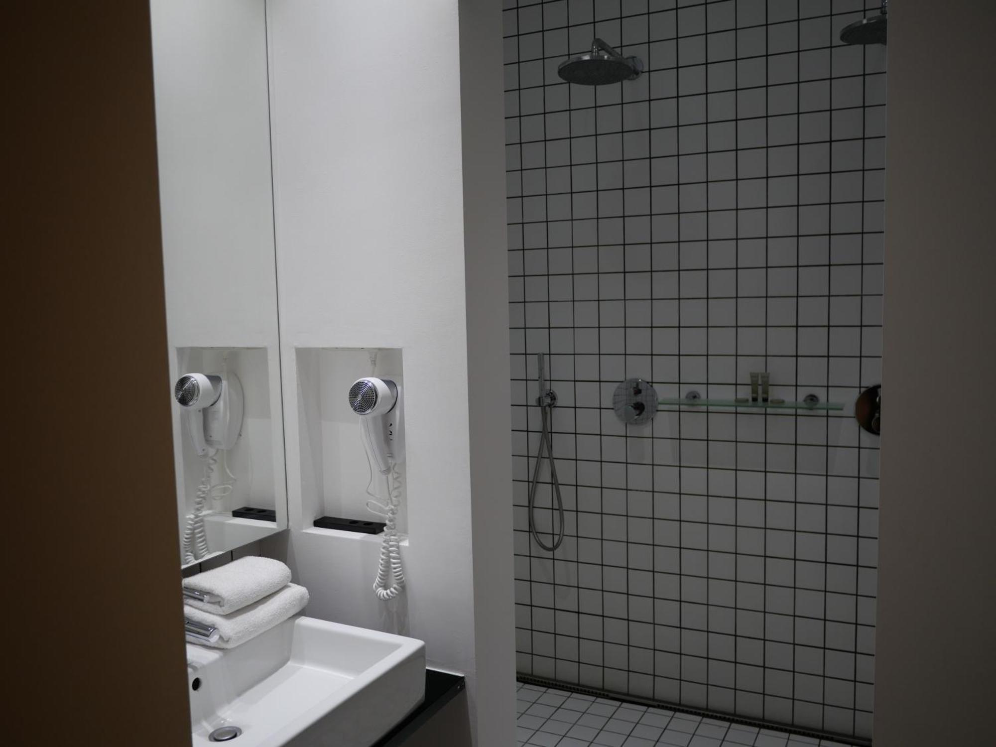 Hotel Esperance Brussel Bagian luar foto