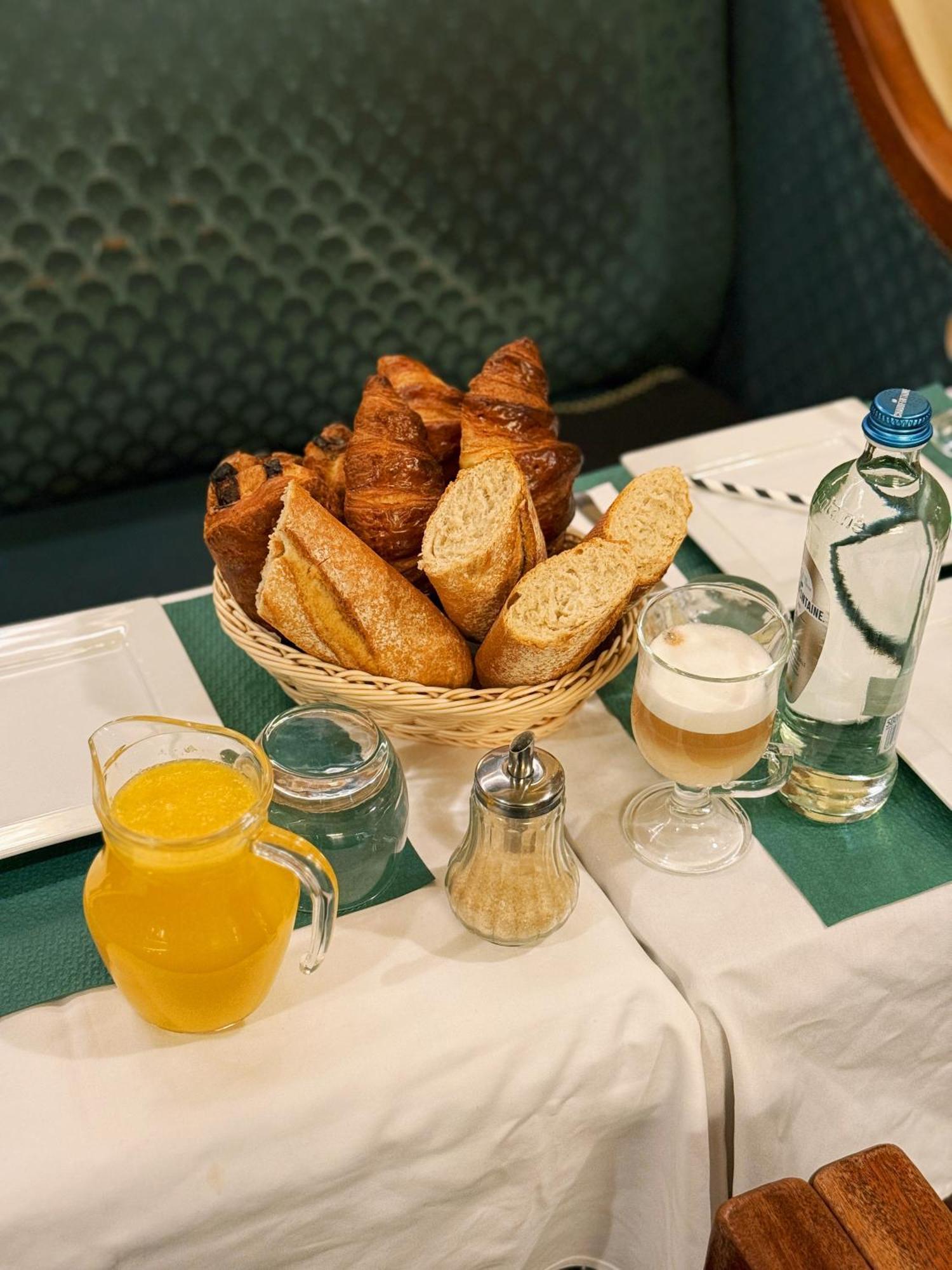 Hotel Esperance Brussel Bagian luar foto