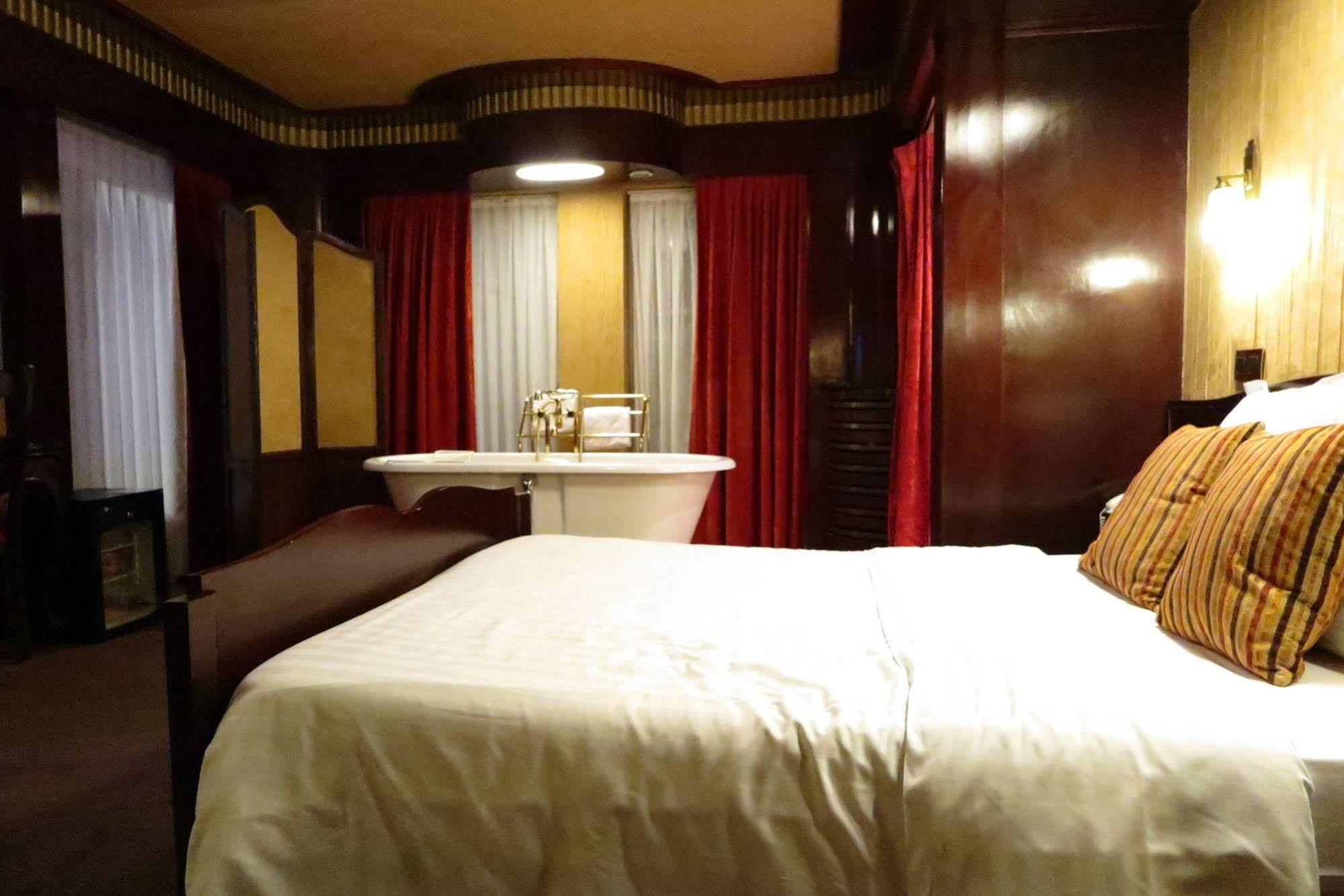 Hotel Esperance Brussel Bagian luar foto