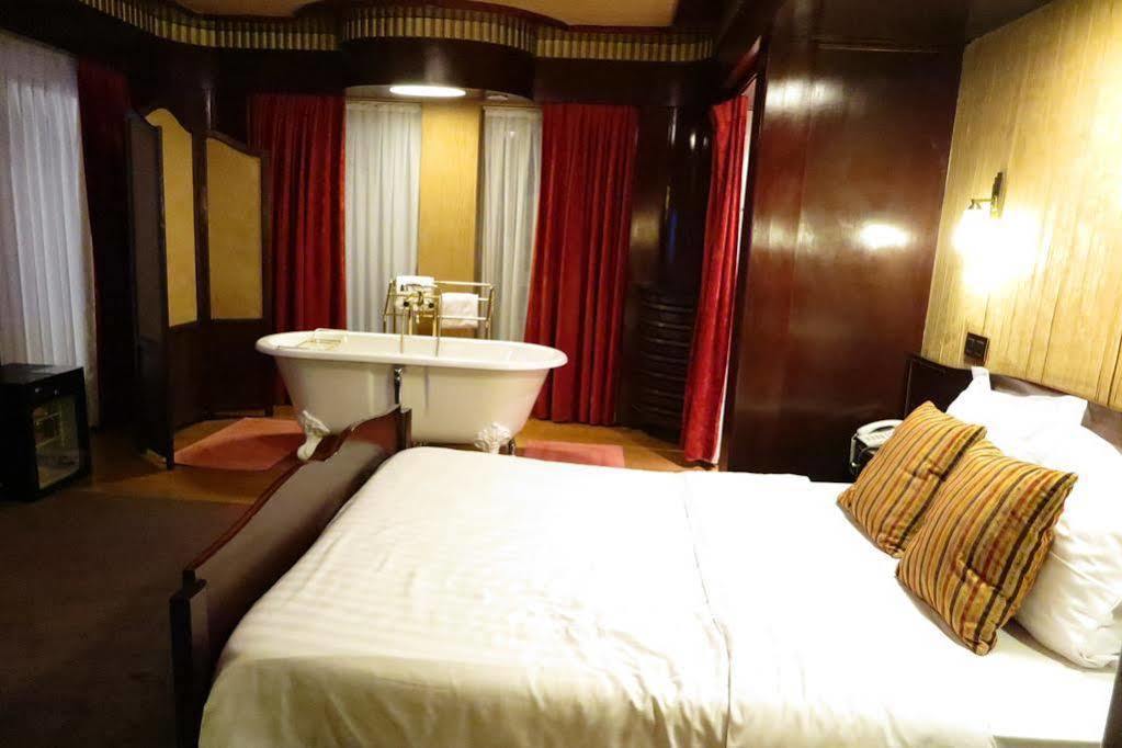 Hotel Esperance Brussel Bagian luar foto